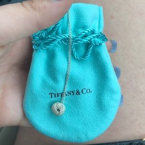 Sterling silver Tiffany knot necklace